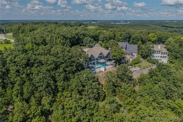 $1,950,000 | 820 Cedar Crest Drive, Lake Ozark, MO 65049
