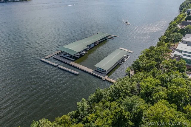 $1,950,000 | 820 Cedar Crest Drive, Lake Ozark, MO 65049