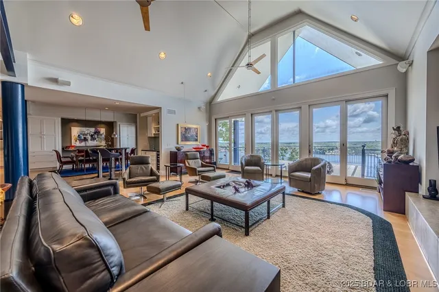 $1,950,000 | 820 Cedar Crest Drive, Lake Ozark, MO 65049