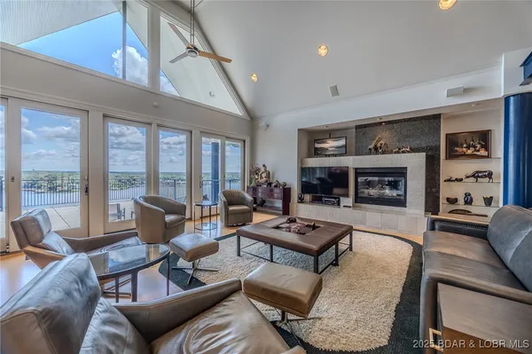 $1,950,000 | 820 Cedar Crest Drive, Lake Ozark, MO 65049