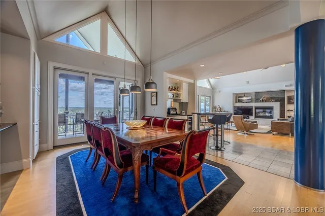 $1,950,000 | 820 Cedar Crest Drive, Lake Ozark, MO 65049