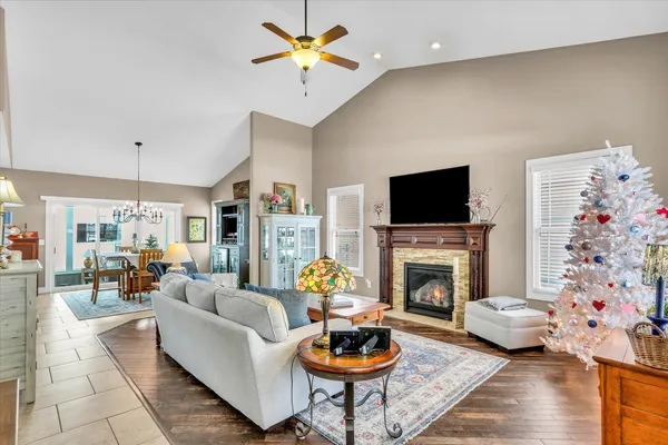 $559,900 | 1121 Declaration Drive, Savoy, IL 61874