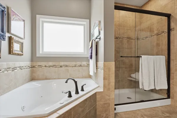 $559,900 | 1121 Declaration Drive, Savoy, IL 61874