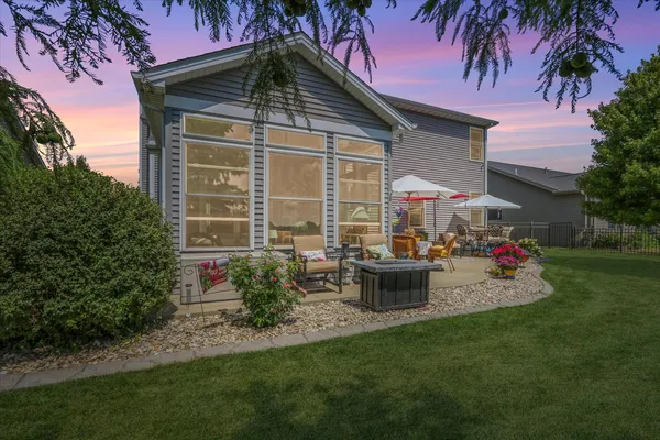 $559,900 | 1121 Declaration Drive, Savoy, IL 61874