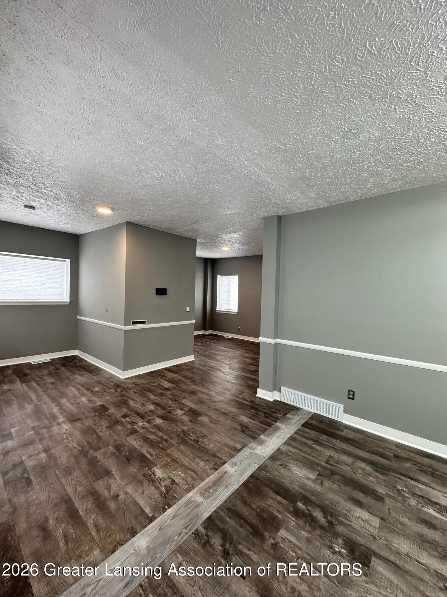600 East Cavanaugh Road Lansing, MI 48910 - Photo 14 of 61 Spacious