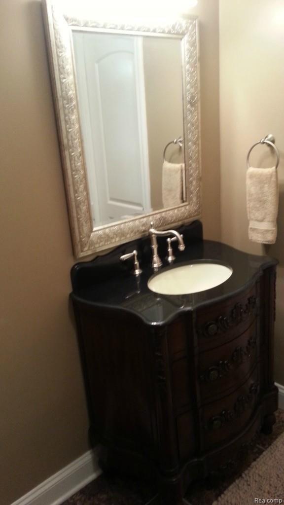 737 South Hospital Road Waterford, MI 48327 - Photo 25 of 41 20150826_103240.jpg