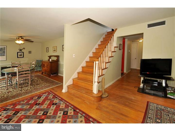 904 Delene Road Rydal, PA 19046 - Photo 3 of 21 Foyer
