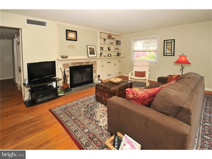 904 Delene Road Rydal, PA 19046 - Photo 6 of 21 Fireplace