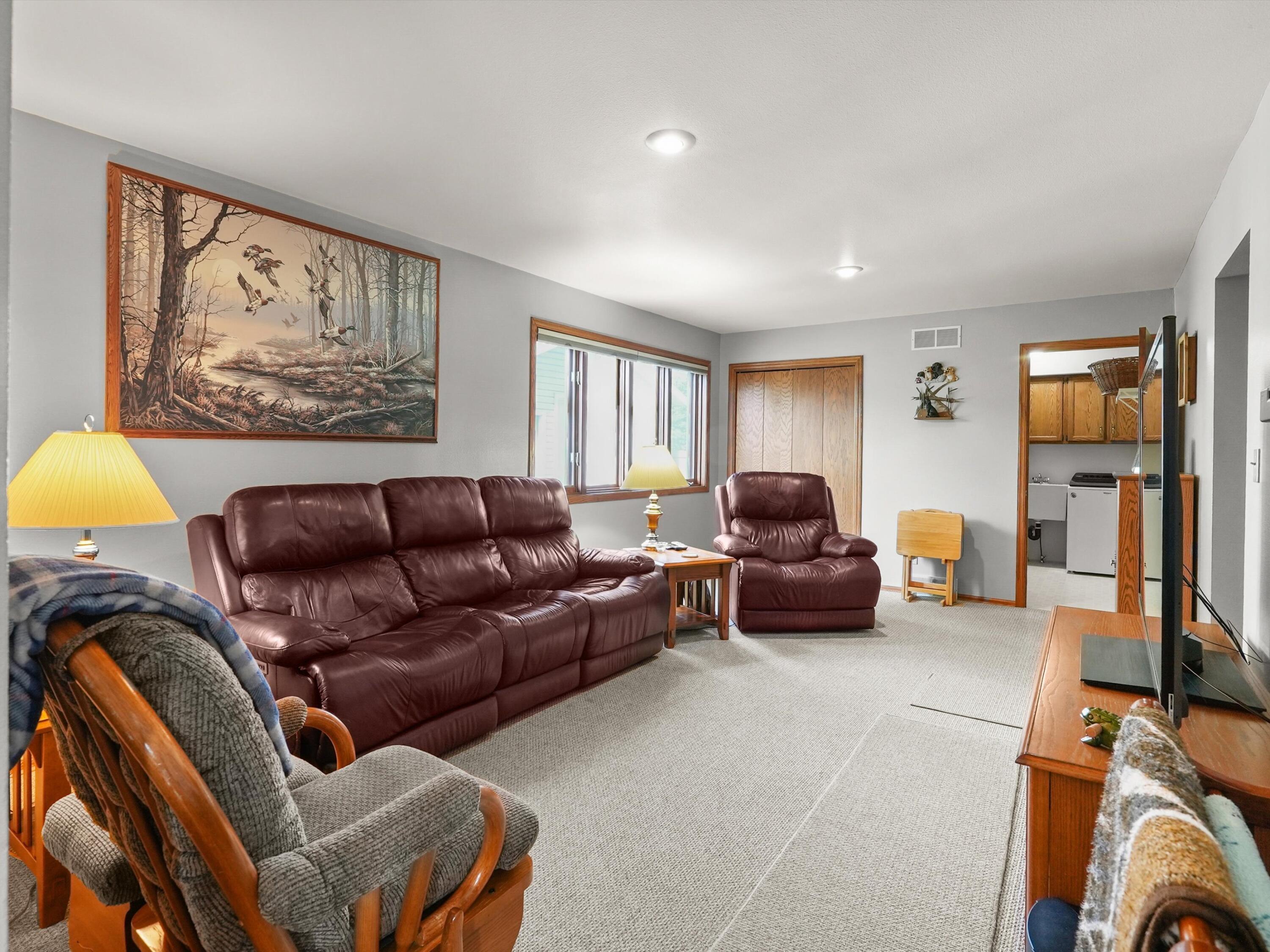 2810 44th Street Two Rivers, WI 54241 - Photo 24 of 50 27-DSC09557