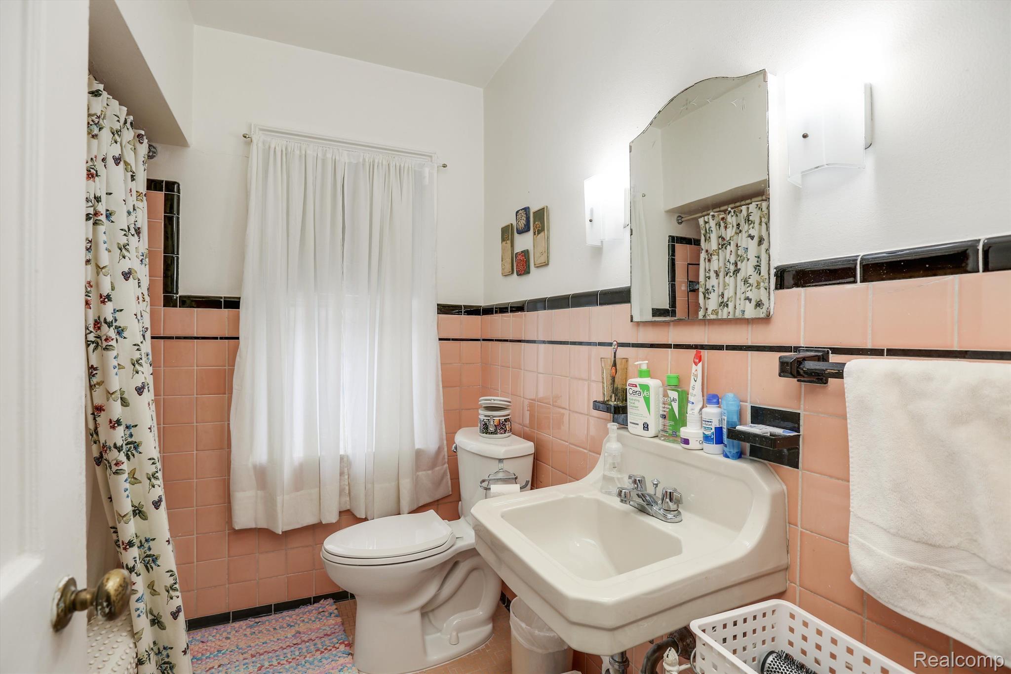 859 Neff Road Grosse Pointe, MI 48230 - Photo 34 of 47 Gallery Image 34