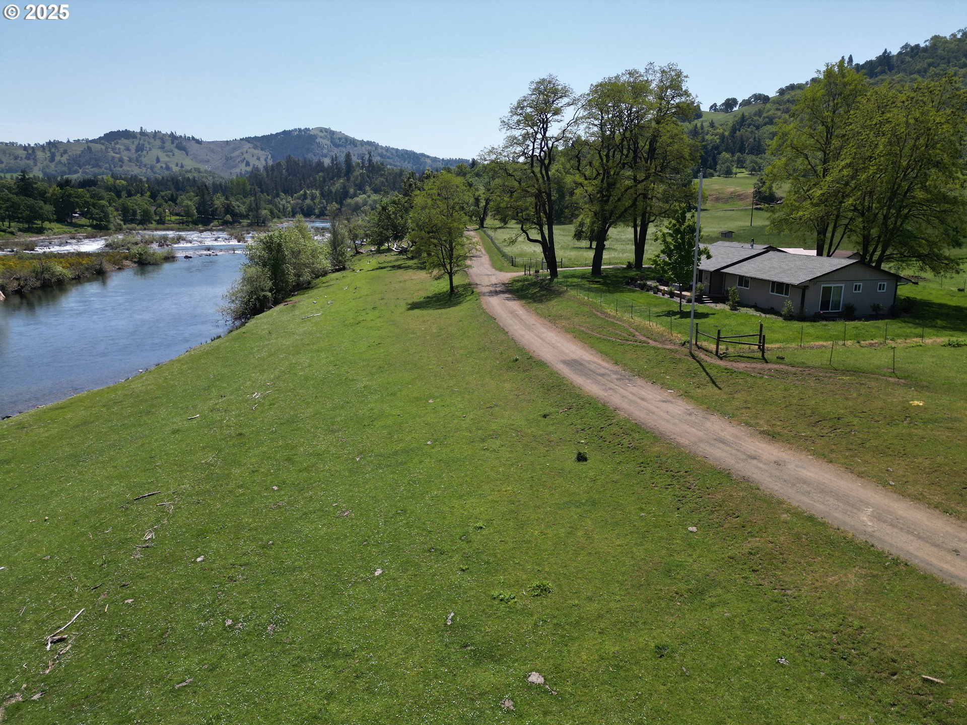 1104 Rio Nes Lane Roseburg, OR 97470 - Photo 32 of 47