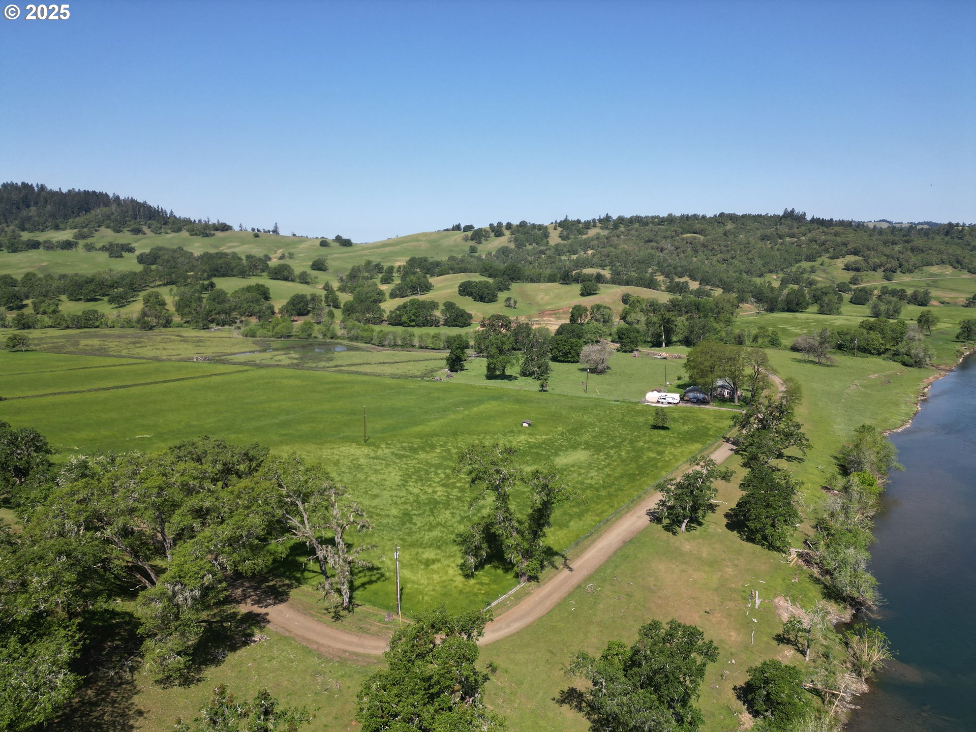 1104 Rio Nes Lane Roseburg, OR 97470 - Photo 7 of 47