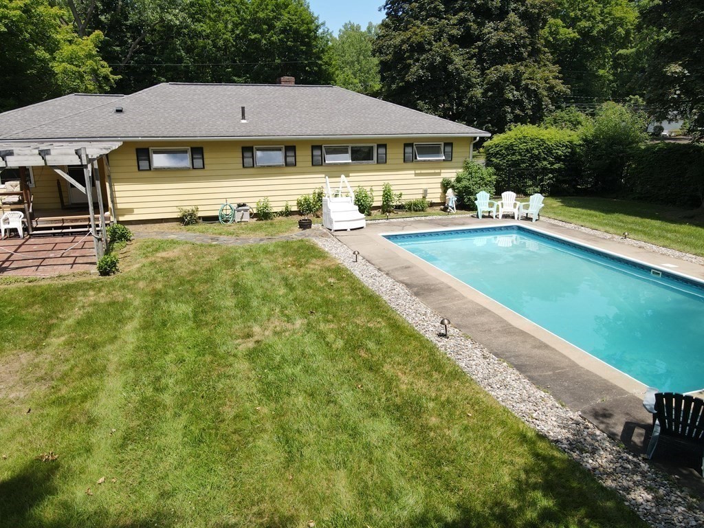 48 Burnham Road Greenfield, MA 01301 - Photo 3 of 31 Gallery Image 3