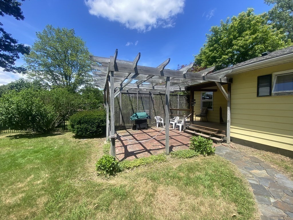 48 Burnham Road Greenfield, MA 01301 - Photo 6 of 31 Gallery Image 6