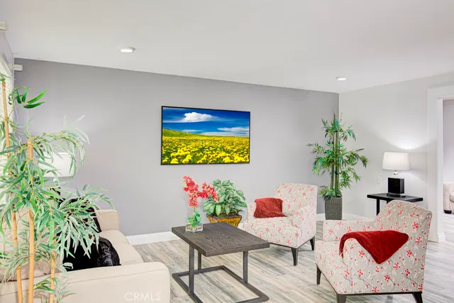 a view of a livingroom with furniture