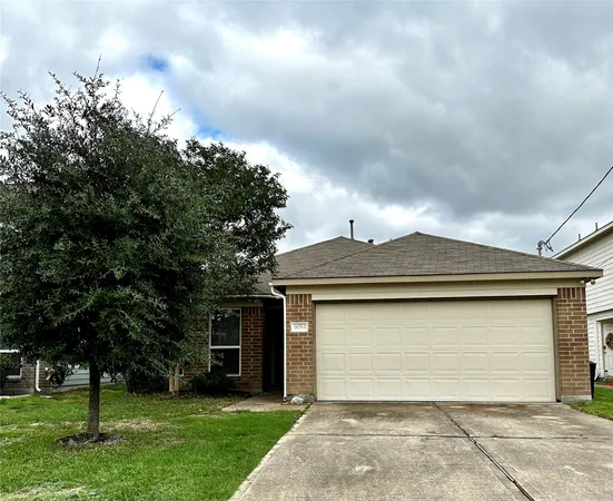 $1,725 | 16763 North Blue Jay Drive, Conroe, TX 77385