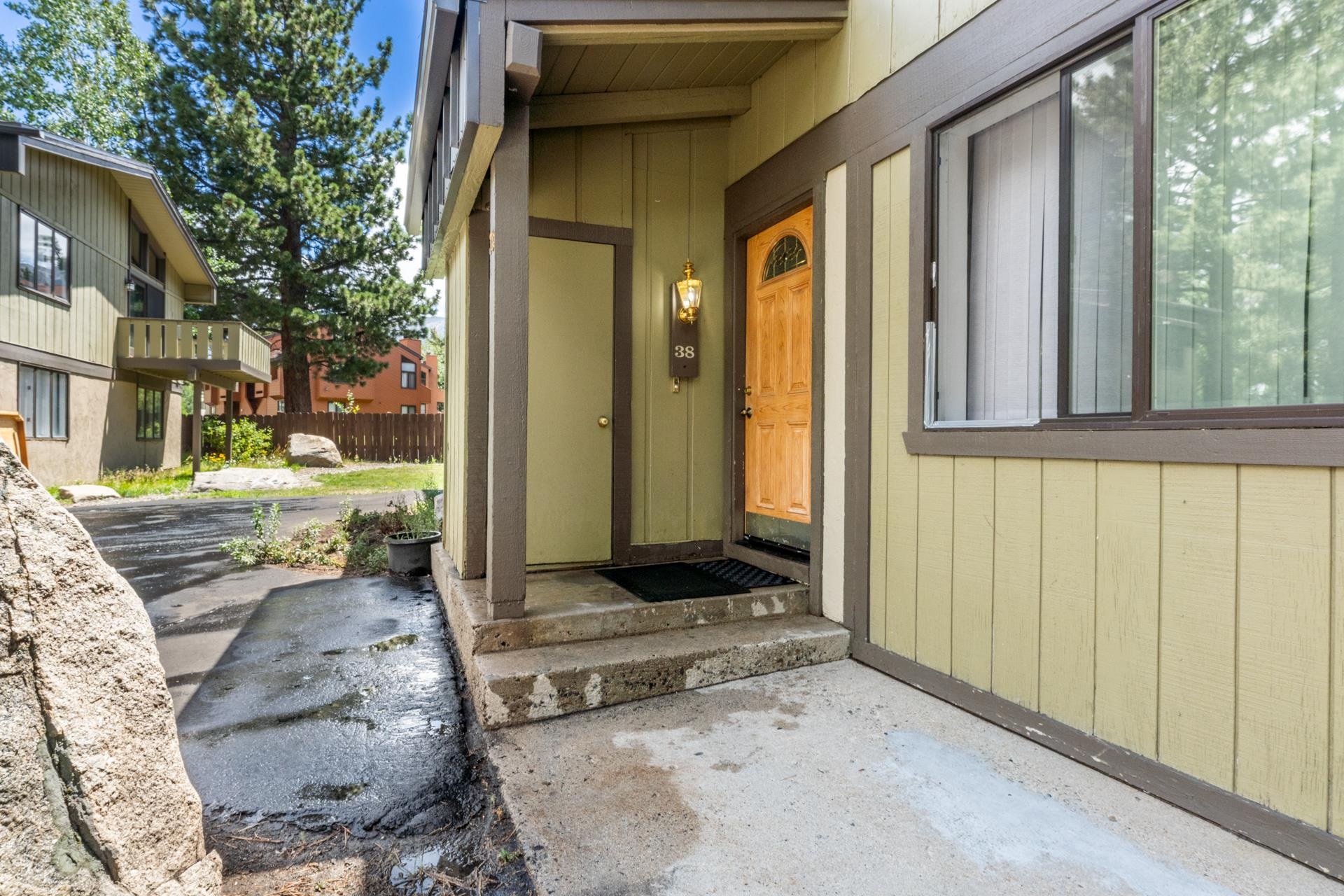 3251 Chateau Road, Unit 38 Mammoth Lakes, CA 93546 - Photo 40 of 50 a view of a entrance gate of the house