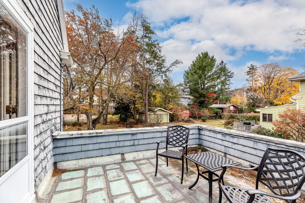 154 Madison Avenue Holyoke, MA 01040 - Photo 25 of 42