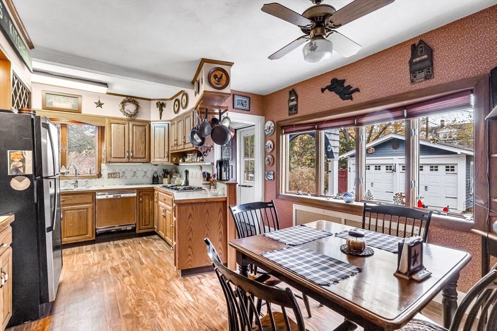 154 Madison Avenue Holyoke, MA 01040 - Photo 10 of 42