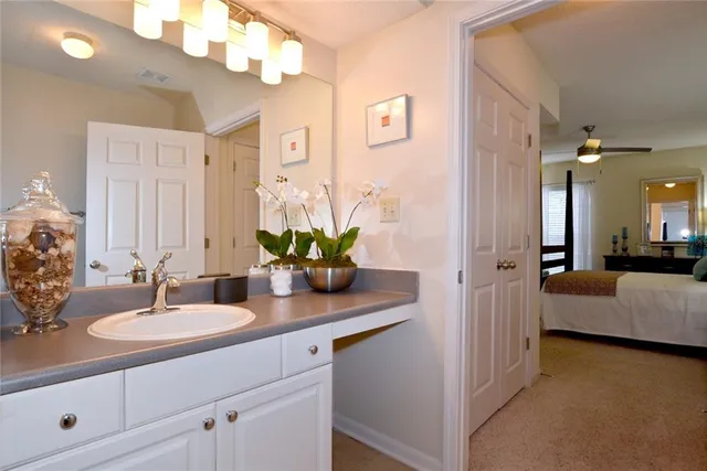 $1,825 | 771 Lindbergh Drive Northeast, Unit 1204, Atlanta, GA 30324