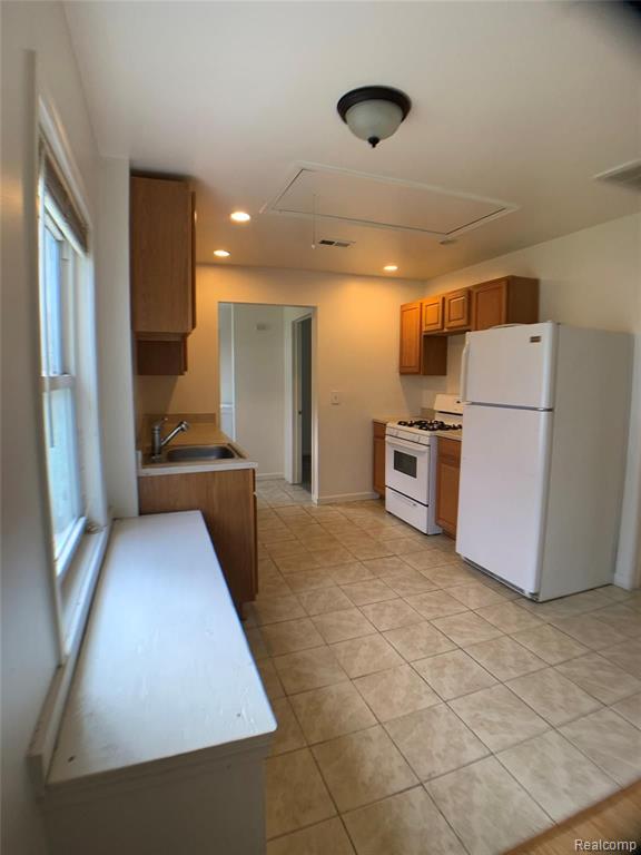 17535 Prospect Street Melvindale, MI 48122 - Photo 9 of 18