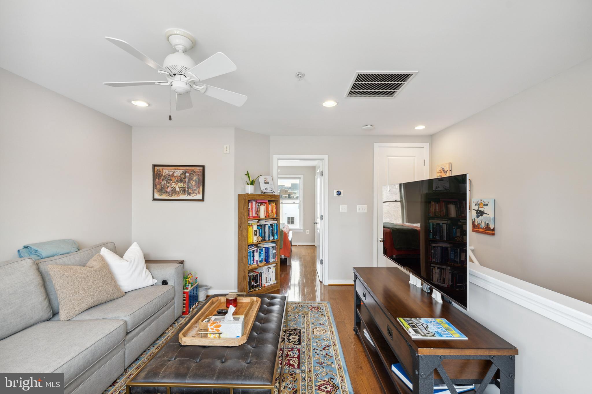 415 K Street Southeast Washington, DC 20003 - Photo 20 of 24