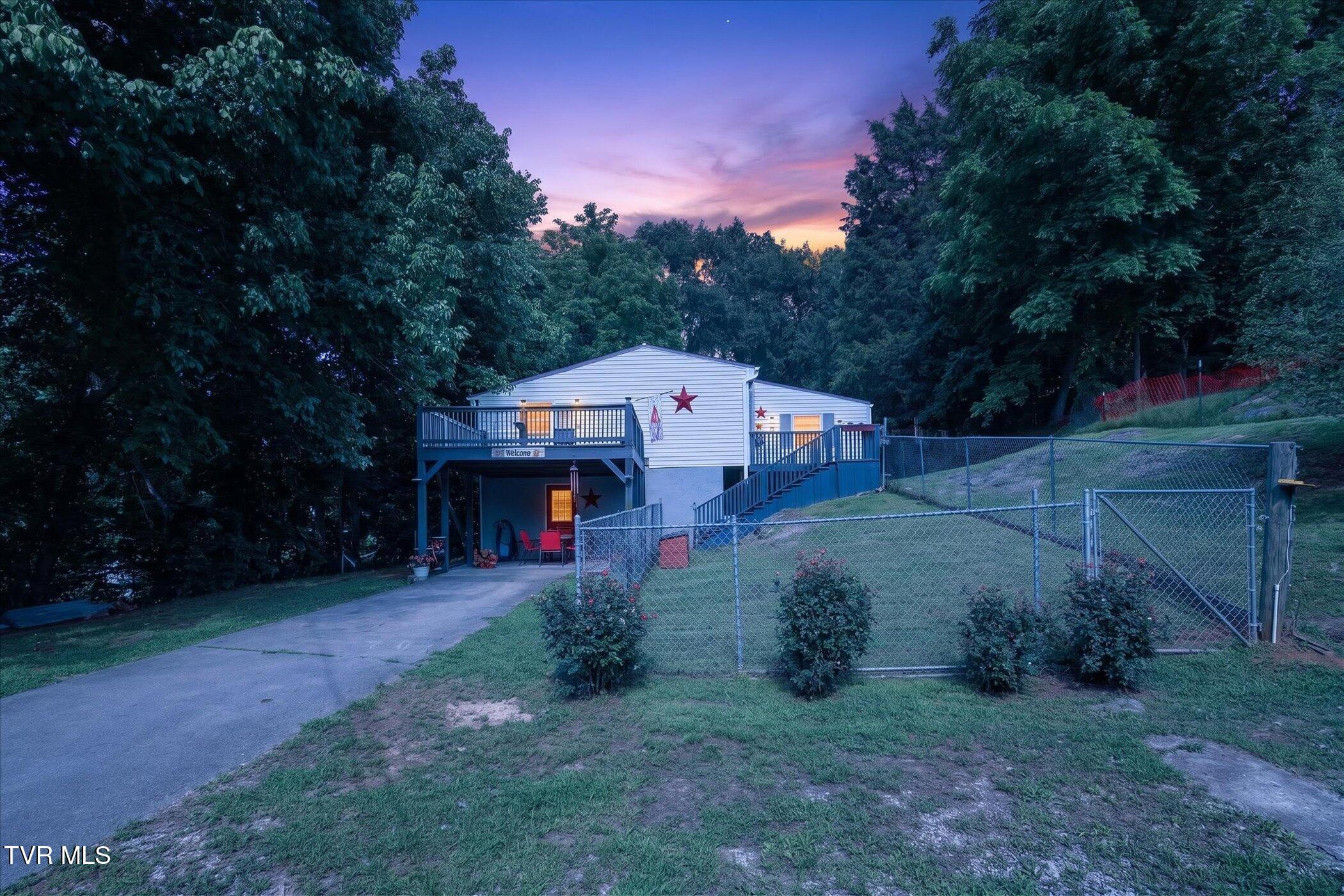 401 Minga Store Road Kingsport, TN 37663 - Photo 2 of 23 01-401-Minga-Store-Rd-Kingsport-WindowSt