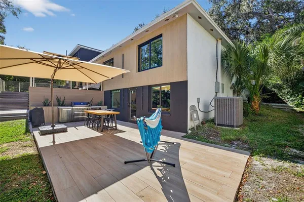 $899,000 | 511 South Riverhills Drive, Temple Terrace, FL 33617