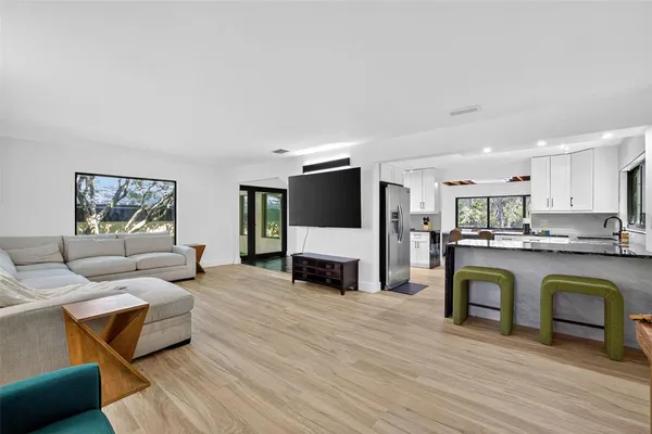 $899,000 | 511 South Riverhills Drive, Temple Terrace, FL 33617