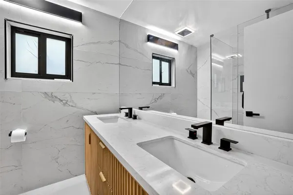 $899,000 | 511 South Riverhills Drive, Temple Terrace, FL 33617