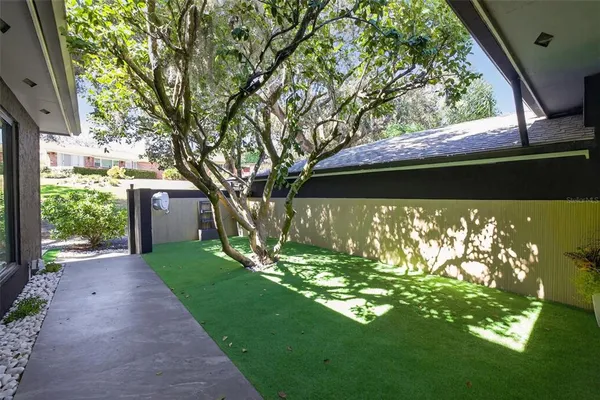 $899,000 | 511 South Riverhills Drive, Temple Terrace, FL 33617