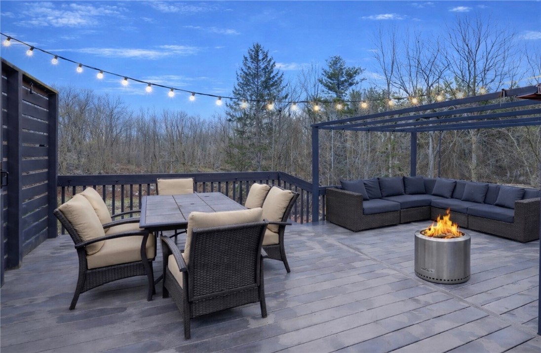 465 Holt Road Webster, NY 14580 - Photo 4 of 49