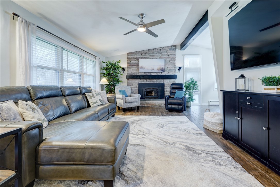 465 Holt Road Webster, NY 14580 - Photo 7 of 49