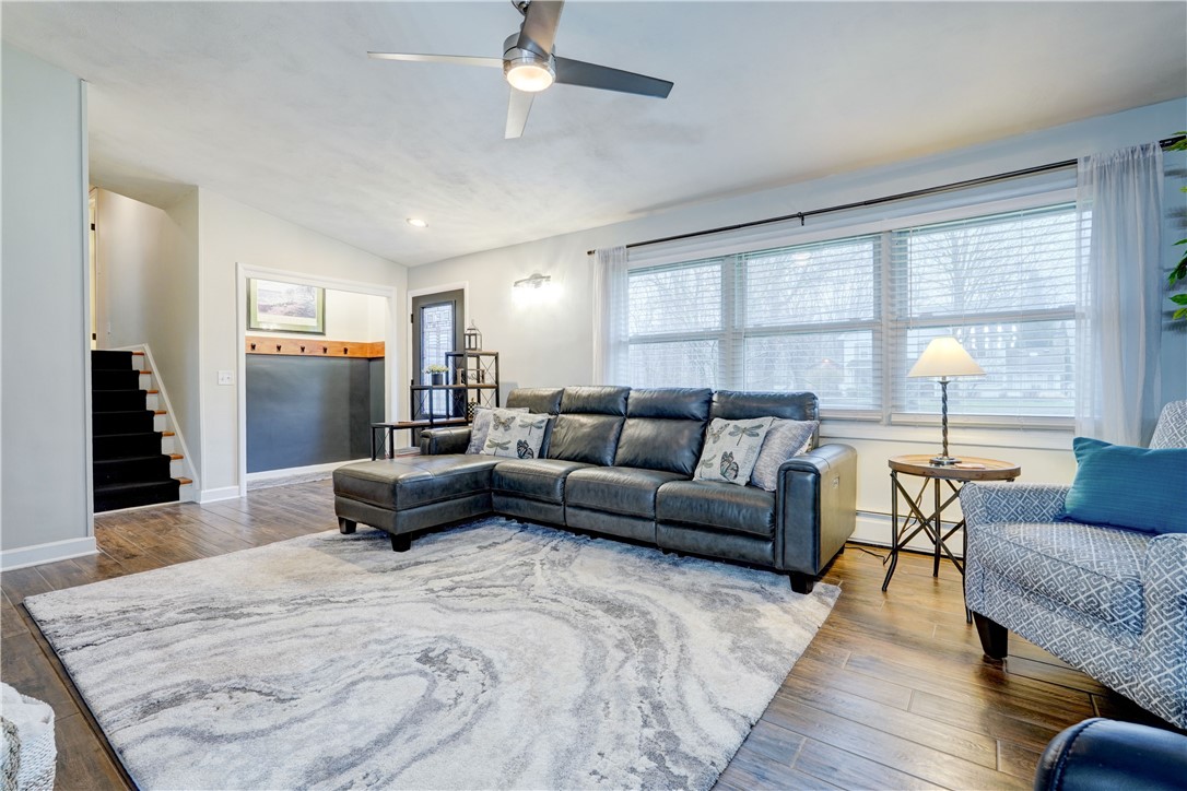 465 Holt Road Webster, NY 14580 - Photo 9 of 49