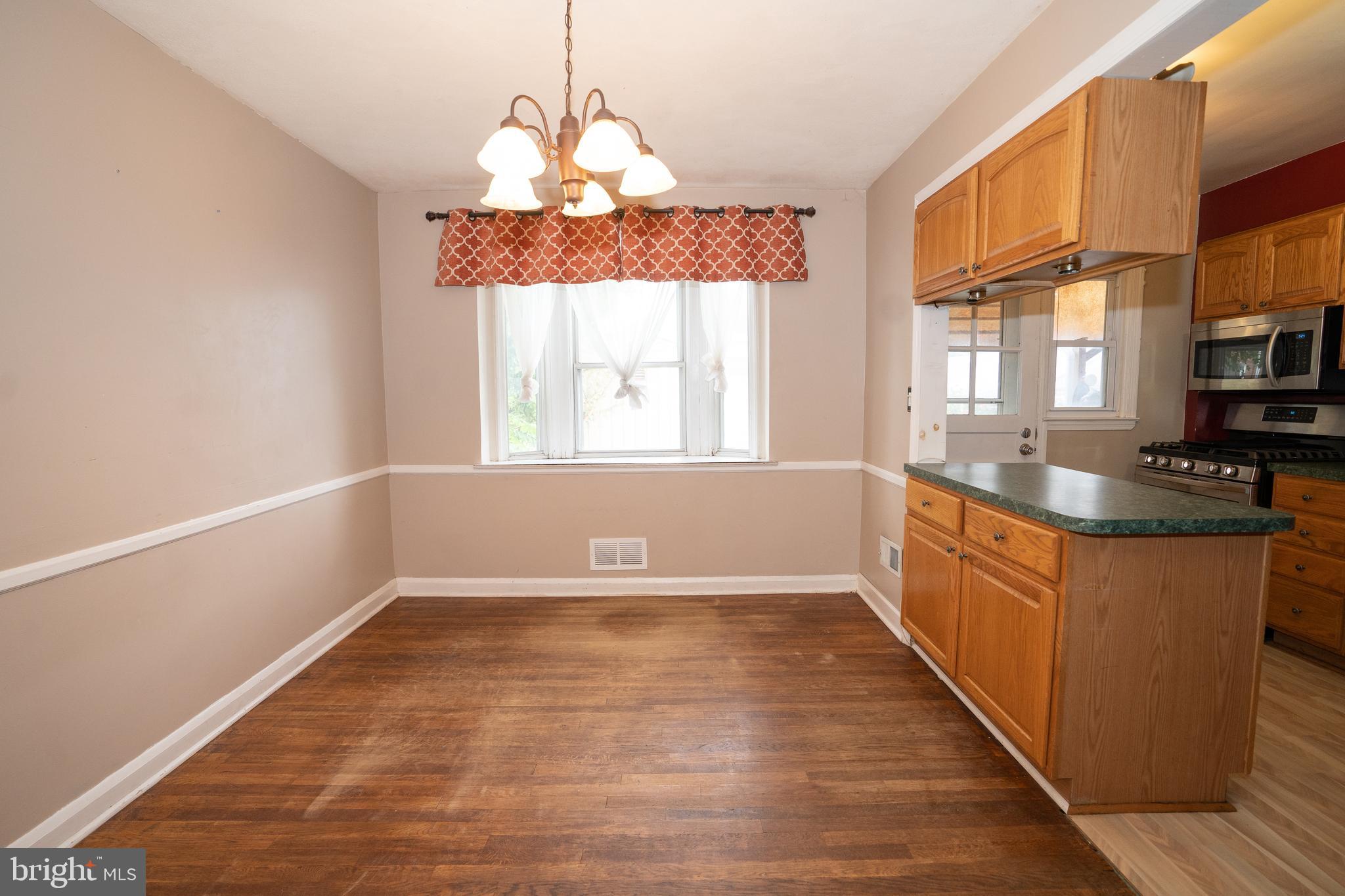 7325 Conley Street Baltimore, MD 21224 - Photo 5 of 30