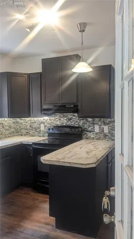 a view of utility room