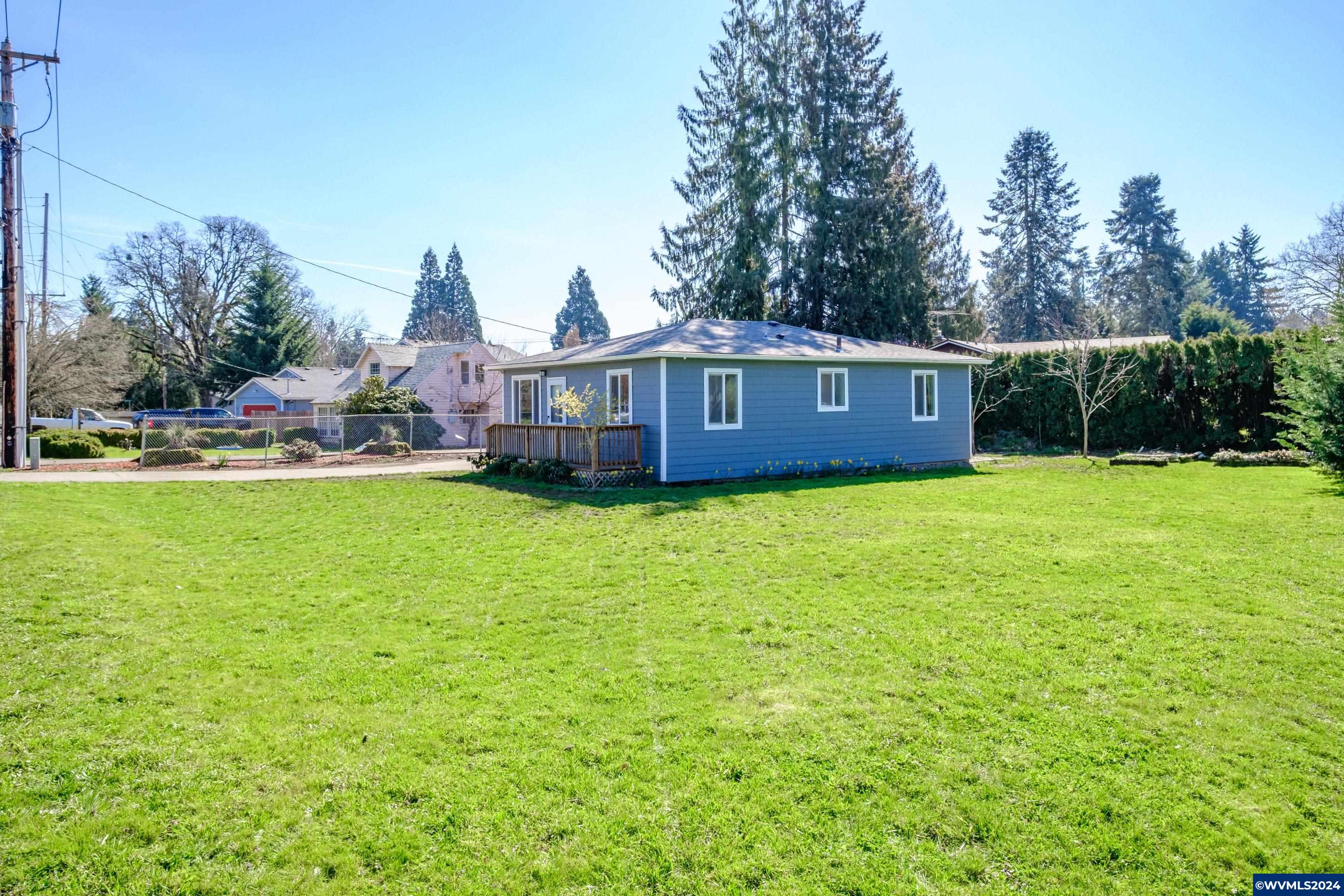 350 Boone Road Southeast Salem, OR 97306 - Photo 2 of 32 Gallery Image 2