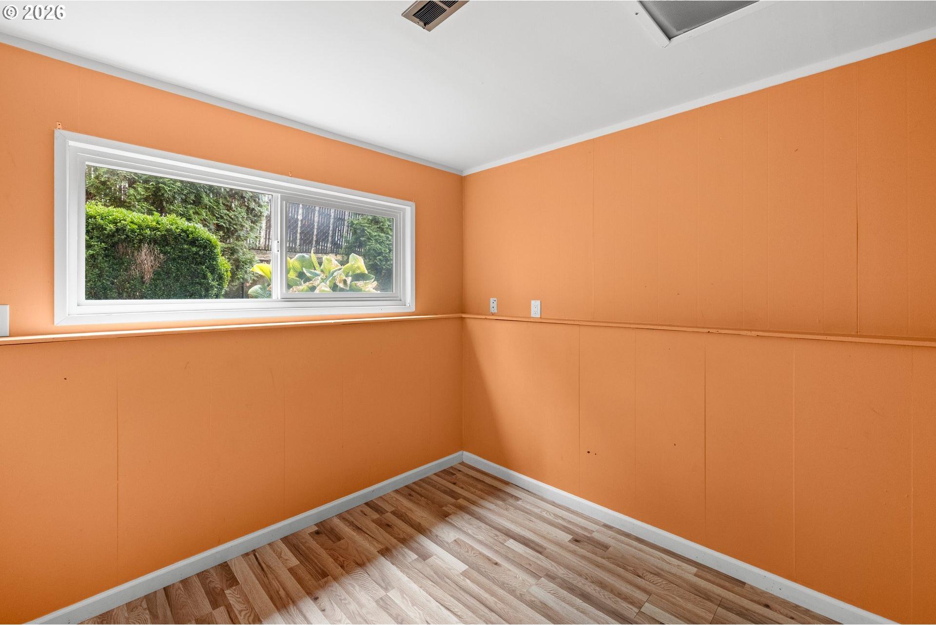 586 Southwest 6th Street Gresham, OR 97080 - Photo 32 of 42 Gallery Image 32
