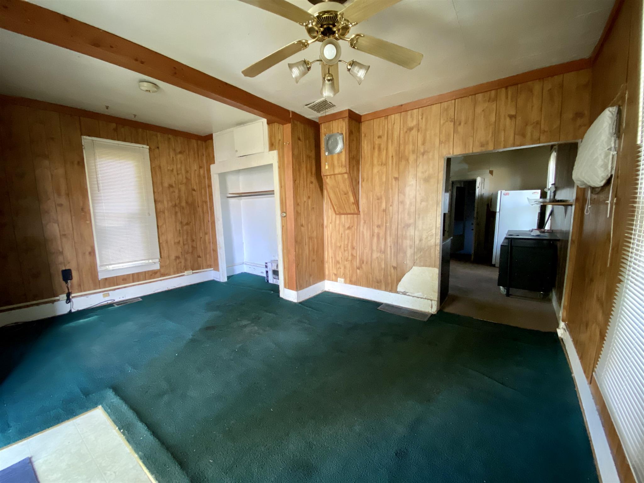 529 West 4th Street Rochester, IN 46975 - Photo 5 of 19