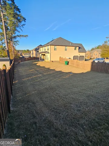 a view of an outdoor space