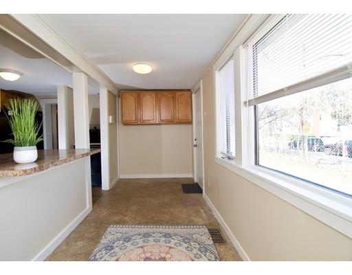 74 Wisteria Street Springfield, MA 01119 - Photo 5 of 28 Gallery Image 5