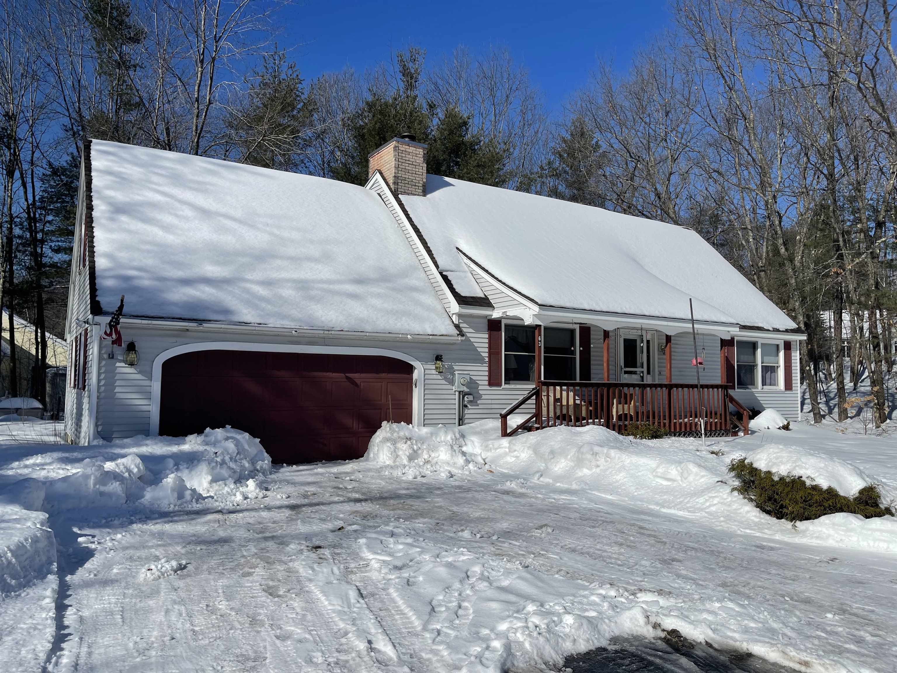 63 Regis Road Laconia, NH 03246 - Photo 1 of 32 Gallery Image 1