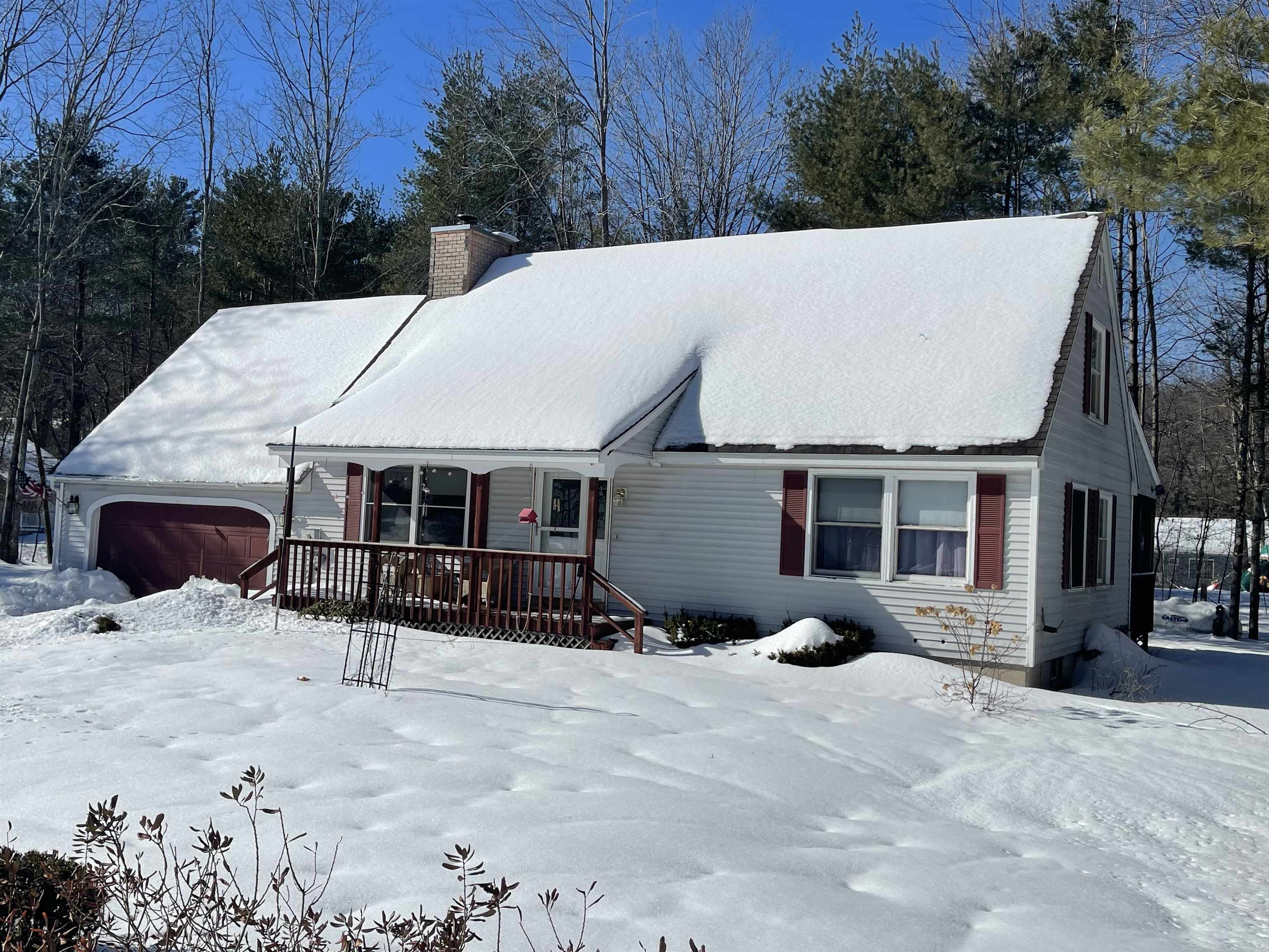 63 Regis Road Laconia, NH 03246 - Photo 2 of 32 Gallery Image 2