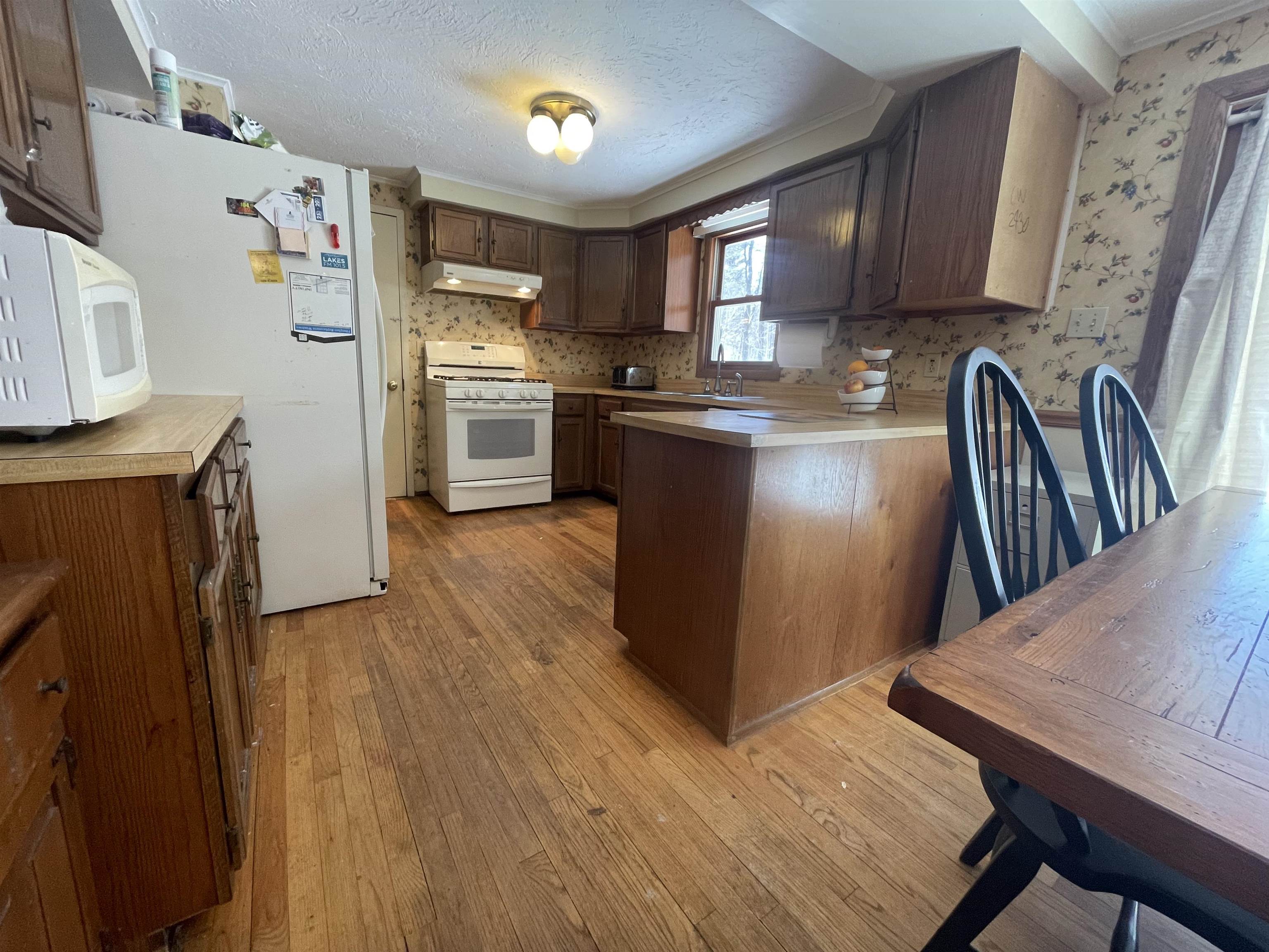 63 Regis Road Laconia, NH 03246 - Photo 10 of 32 Gallery Image 10