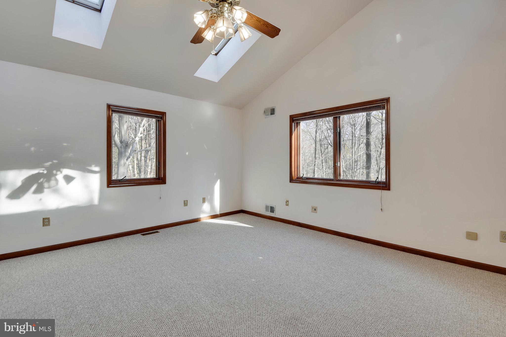 460 Farmington Road West Accokeek, MD 20607 - Photo 26 of 34 en empty room with windows