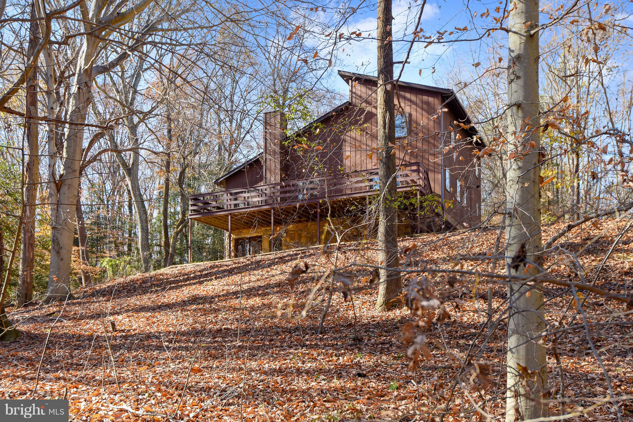 460 Farmington Road West Accokeek, MD 20607 - Photo 7 of 34 a view of a house with a yard