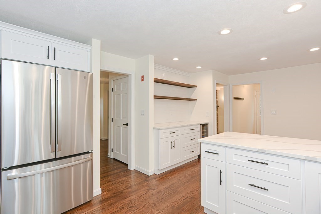 38 Ridge Road Walpole, MA 02081 - Photo 10 of 42 Gallery Image 10