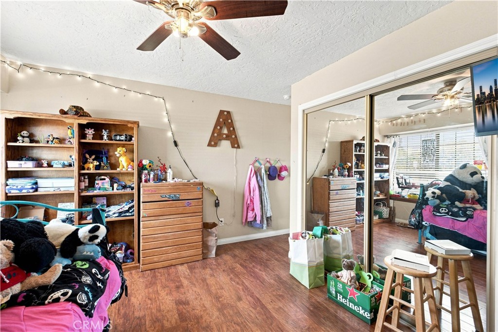 14367 Flathead Road Apple Valley, CA 92307 - Photo 24 of 51 Bedroom 2