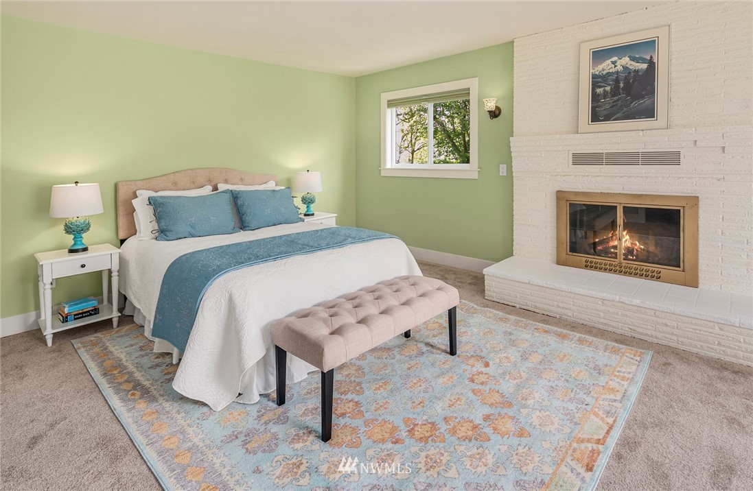 5527 Southwest Point Robinson Road Vashon, WA 98070 - Photo 13 of 39 Gallery Image 13