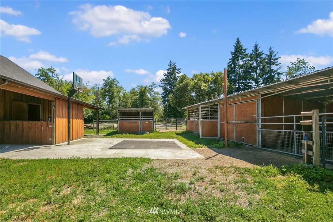 5527 Southwest Point Robinson Road Vashon, WA 98070 - Photo 31 of 39 Gallery Image 31